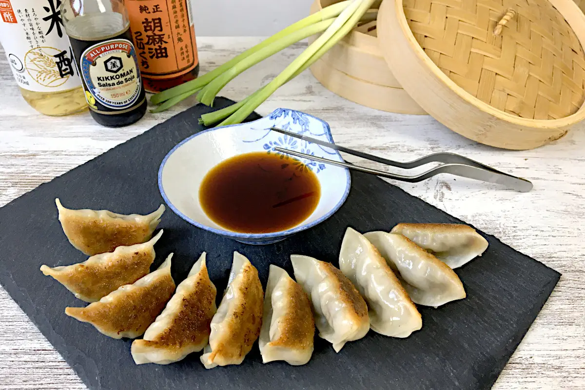 Enjoy Veggie - O Guioza é conhecido como pastel japonês e